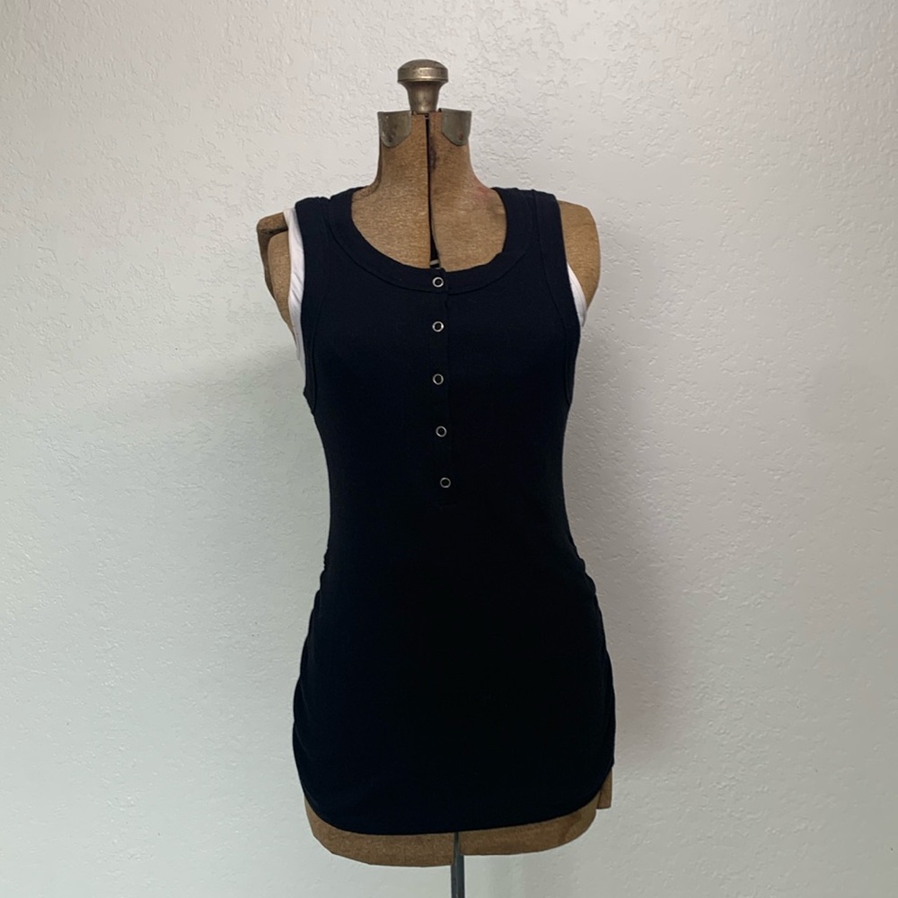🌟Black old navy maternity button up tank top🌟